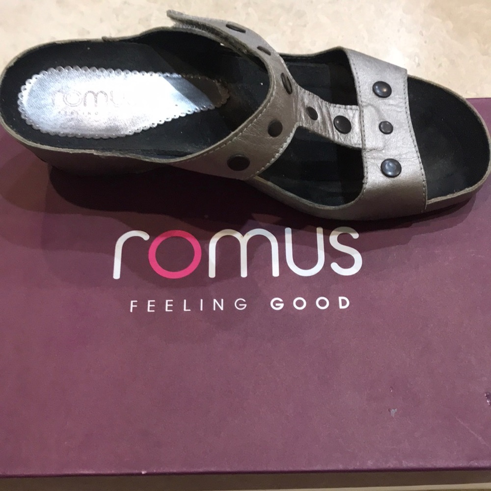 Brand new Romus Luster Size 37